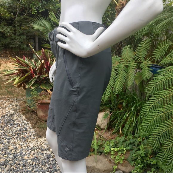 Columbia Shorts Columbia Omniwick Charcoal Bermuda Shorts Nwot